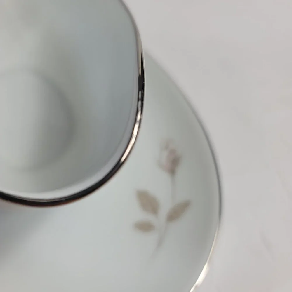 Noritake Sweet Talk Gravy Boat with Underplate White with Pink & White Roses